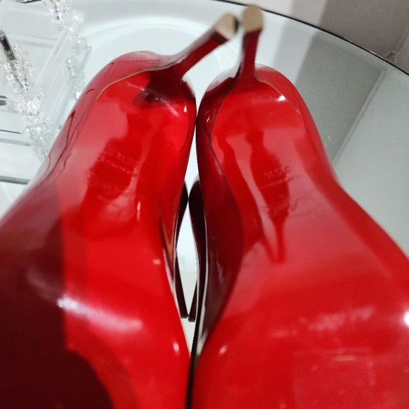 Christian Louboutin Fifi Red Patent Leather Pumps Heels Size 35.5 - Picture 9 of 10